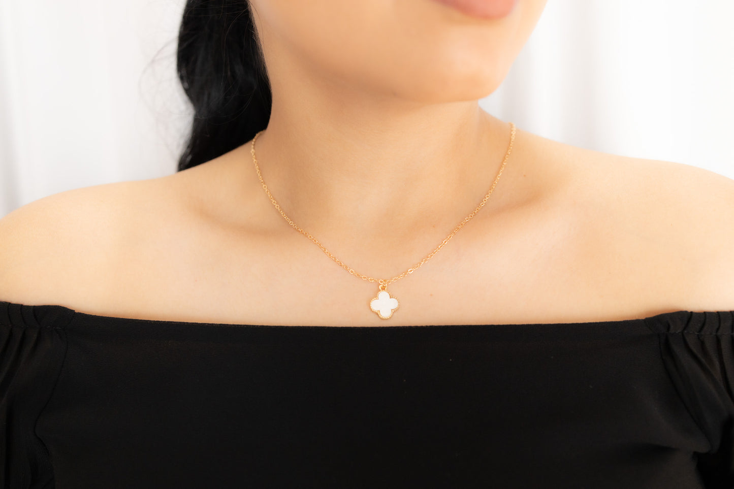 Mary Necklace