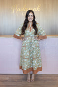 Load image into Gallery viewer, Evangeline Amber Midi Dress