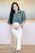 Load image into Gallery viewer, Sabrina Champagne Skirt