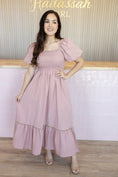 Load image into Gallery viewer, Dannia Blush Pink