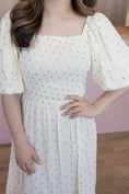 Load image into Gallery viewer, white star rose midi dress