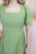 Load image into Gallery viewer, Elbony Green Petal Dress