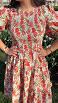 Load image into Gallery viewer, Tulip Kiss Midi Dress