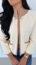 Load image into Gallery viewer, JAN CREAM JACKET