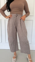 Load image into Gallery viewer, GRACE CREAM BARREL PANTS
