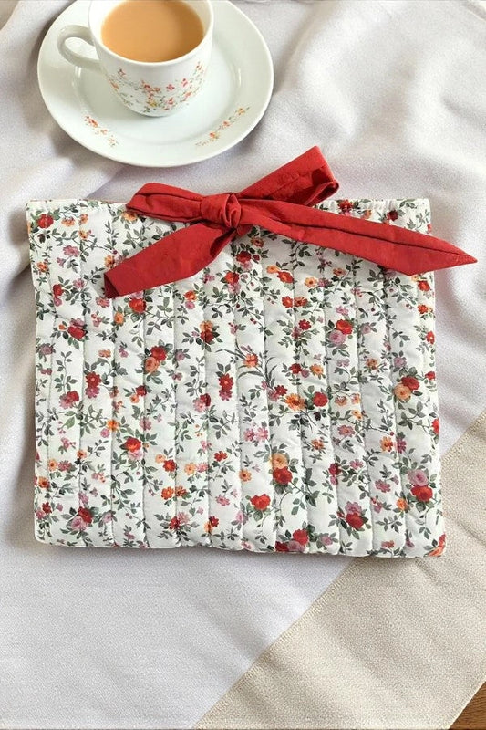 Daisy Floral red bible cover