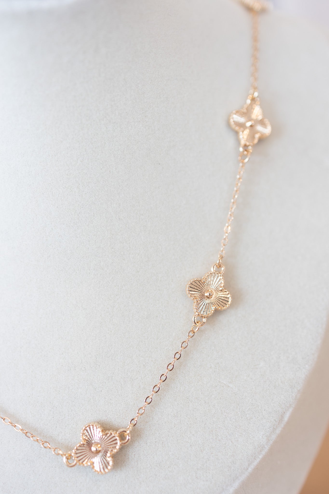 Dulce Gold Necklace