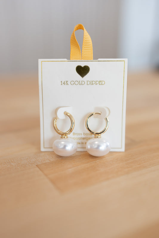 Kelvy Pearl Earrings