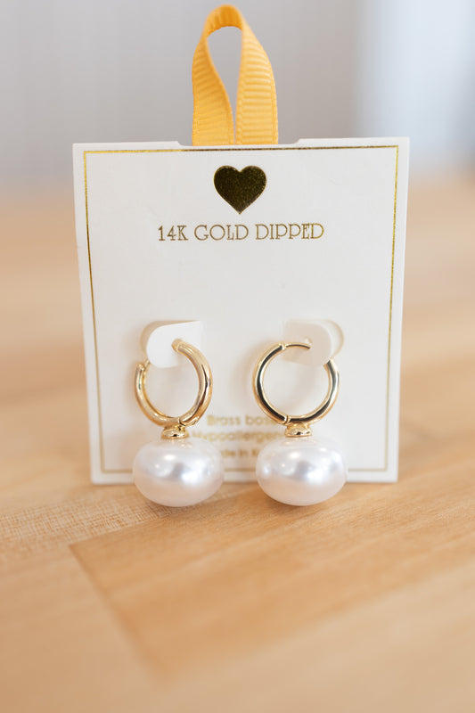 Kelvy Pearl Earrings