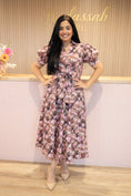 Load image into Gallery viewer, Melly Pink Floral Dress
