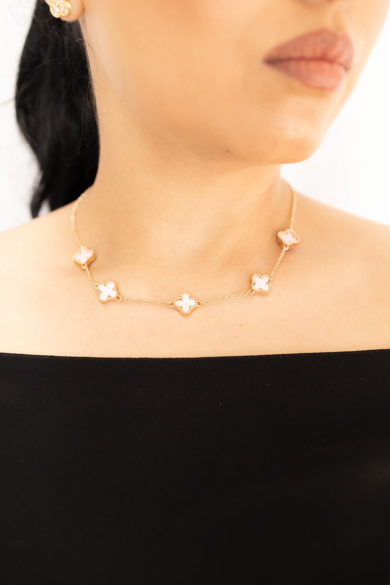 kelly Dainty Necklace