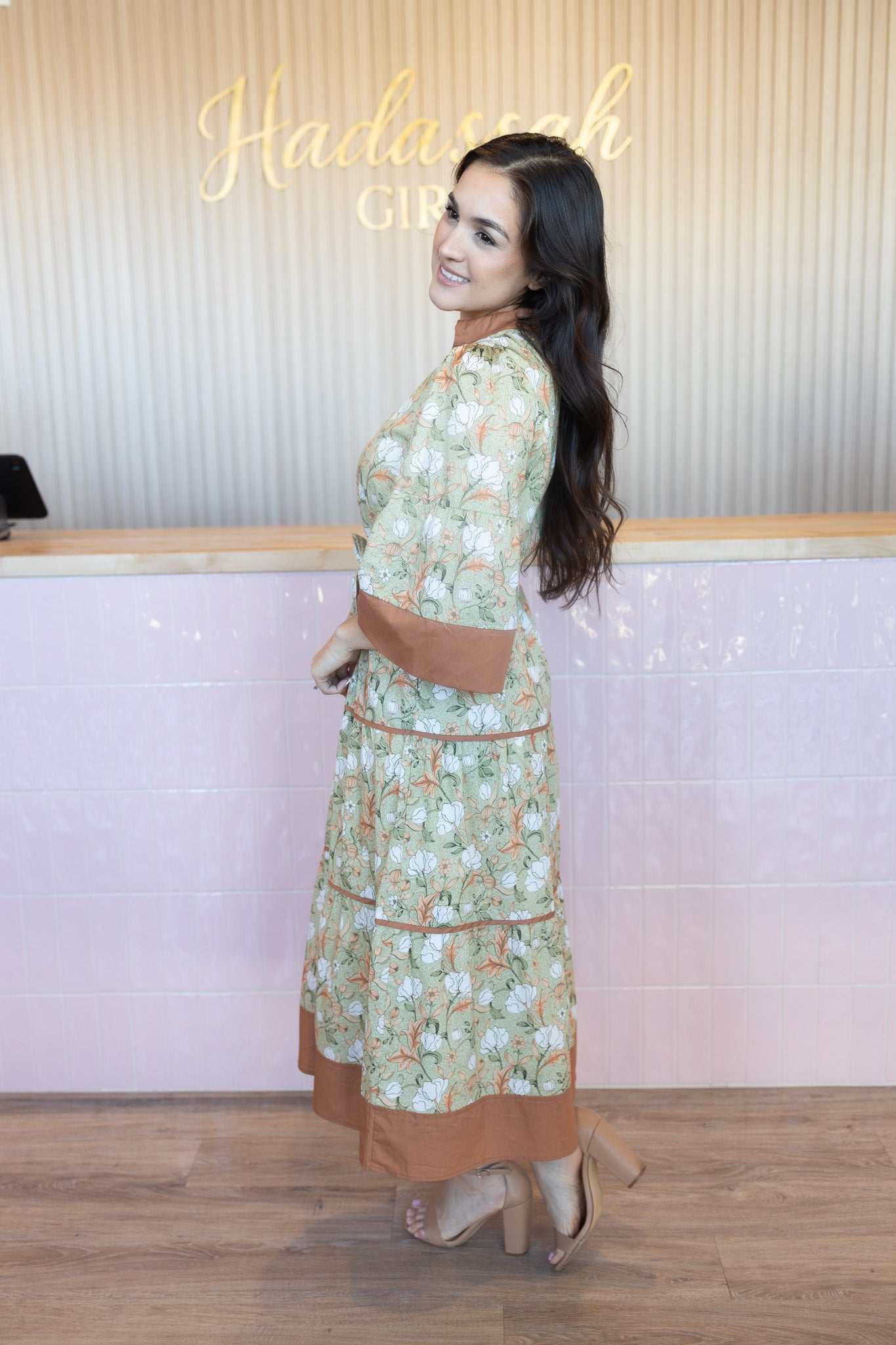 Evangeline Amber Midi Dress