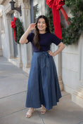Load image into Gallery viewer, Jeymi Denim Midi Dress
