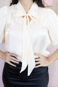 Load image into Gallery viewer, Valerie Pearl Blouse
