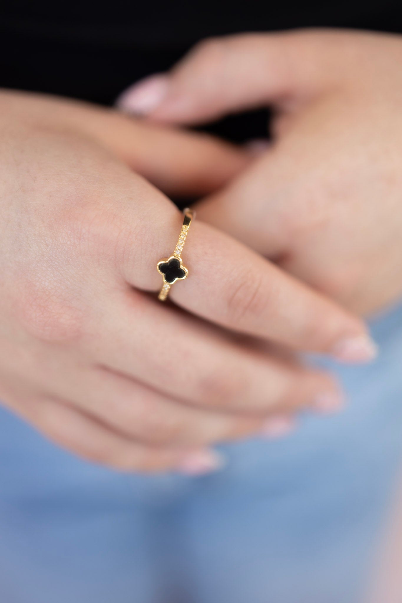 Elegant black clover ring