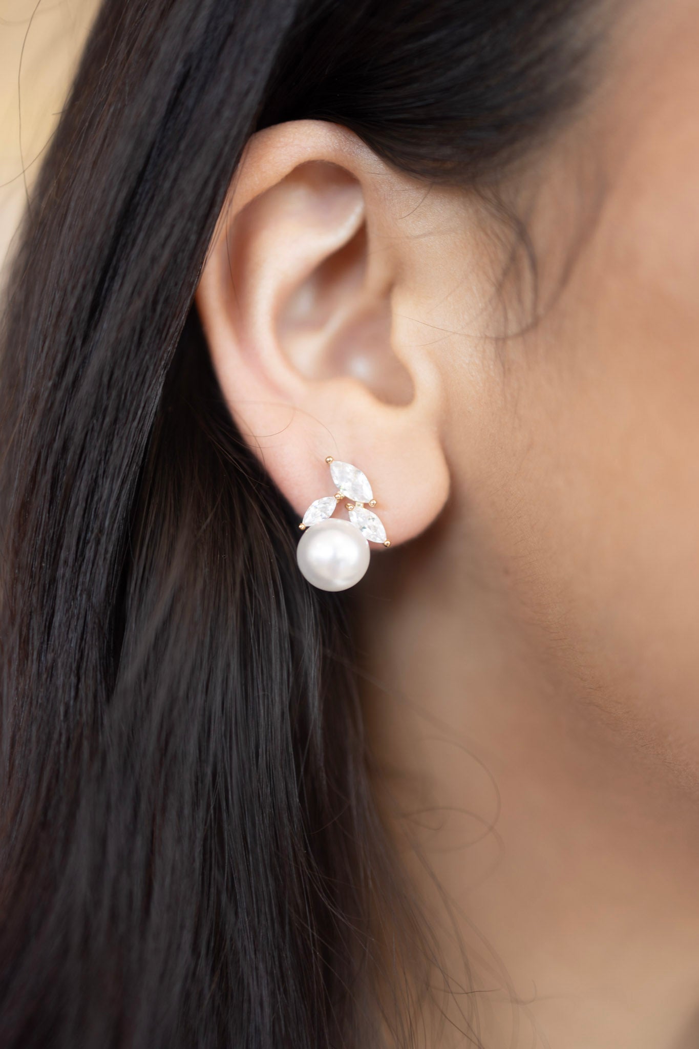 Pearl spark earings