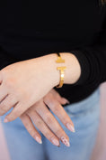 Load image into Gallery viewer, Golden heirloom bracelet
