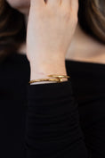Load image into Gallery viewer, Darling dainty bracelet
