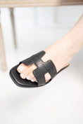 Load image into Gallery viewer, Soft Charm Black Sandals
