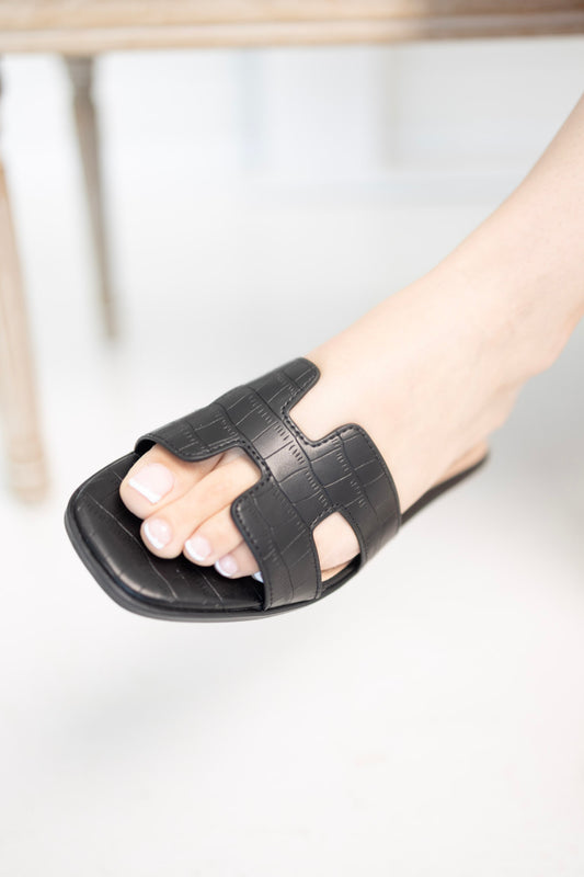 Soft Charm Black Sandals