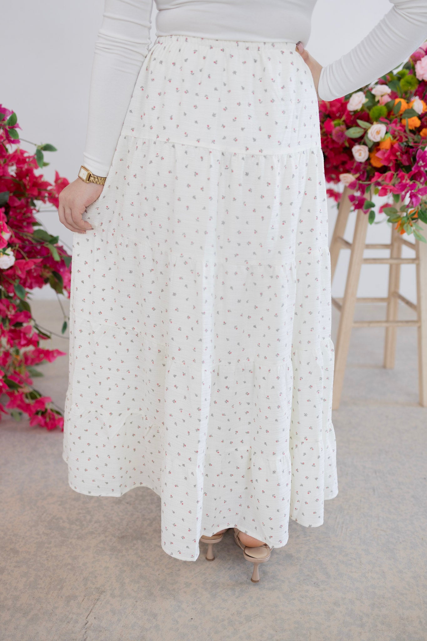Pretty floral ivory skirt