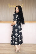 Load image into Gallery viewer, Mariana Black Midi Dress
