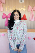 Load image into Gallery viewer, Eliana Floral Jacket

