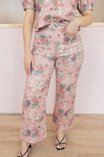 Load image into Gallery viewer, Darling floral set
