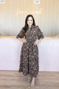 Load image into Gallery viewer, Arelly Brown Floral Dress
