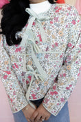 Load image into Gallery viewer, Eliana Floral Jacket

