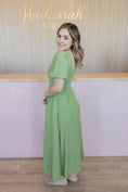 Load image into Gallery viewer, Elbony Green Petal Dress

