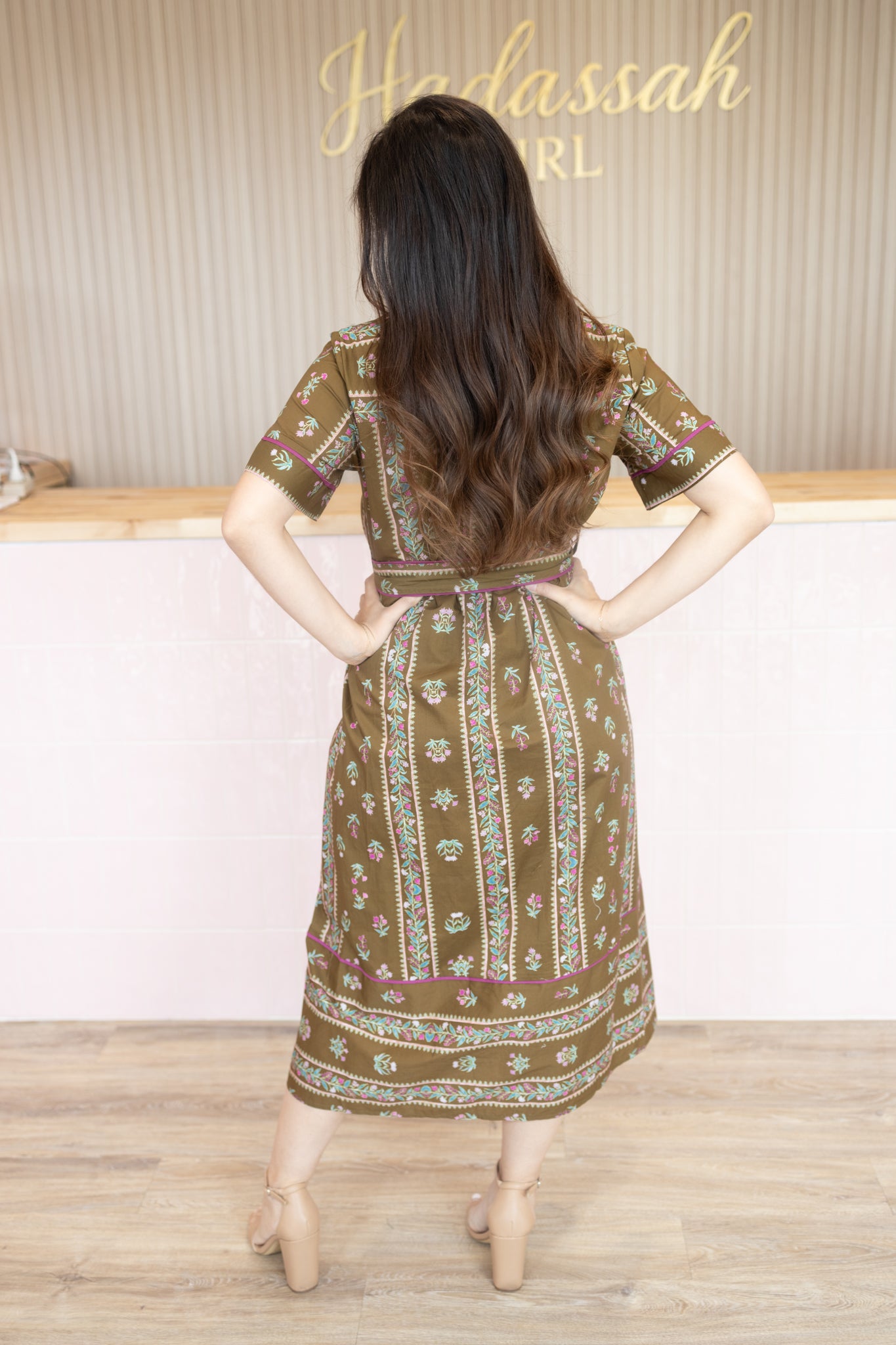 Gleny Ecru Midi Dress