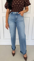 Load image into Gallery viewer, HAZEL MID-RISE ANKLE JEANS
