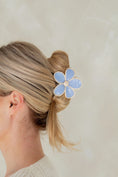 Load image into Gallery viewer, BABY BLUE FLOWER CLIP
