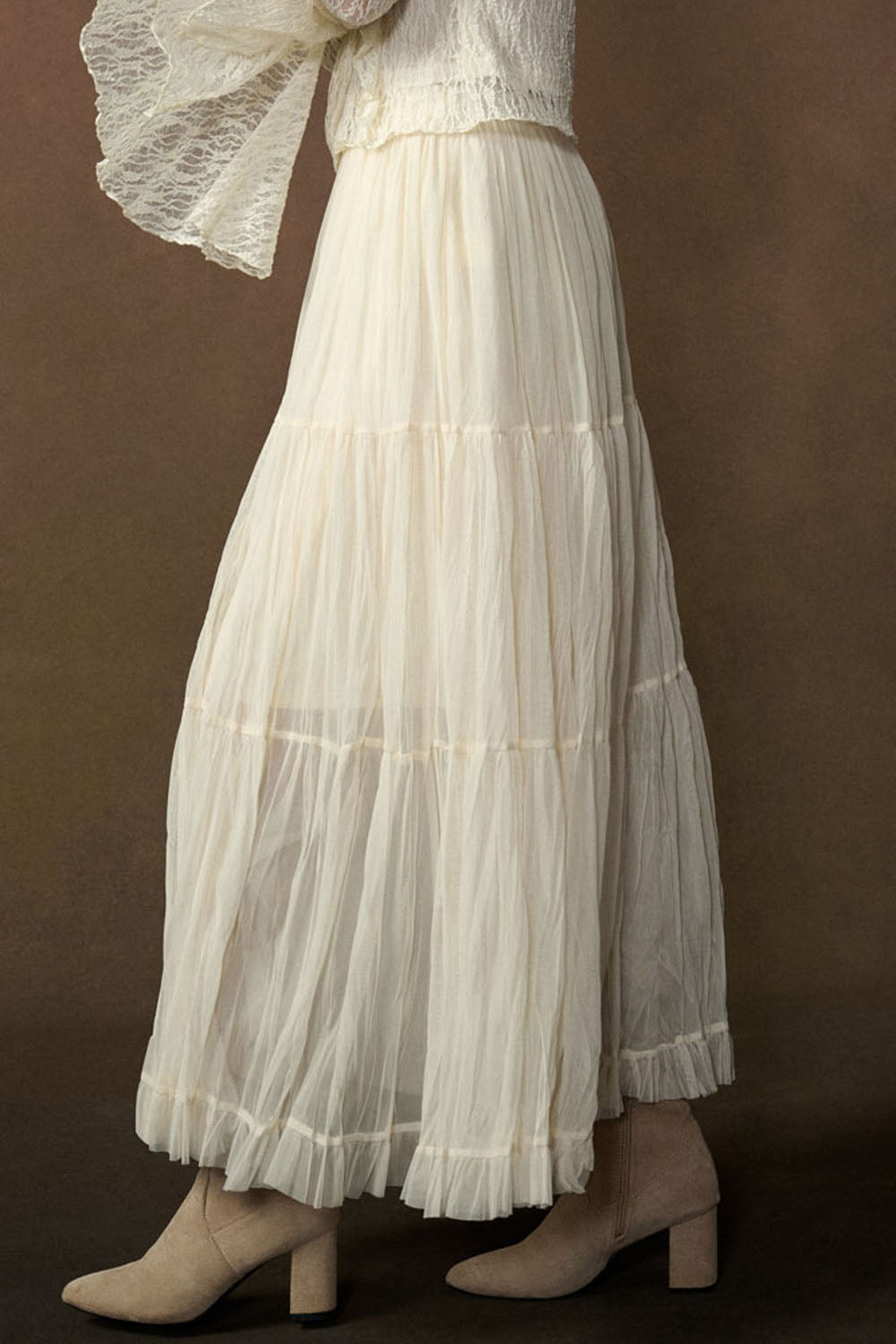 clara tulle maxi skir