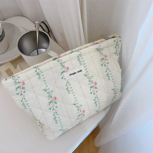 FLOWER PRINTED PADDED BAG
