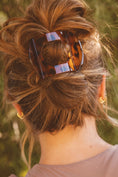 Load image into Gallery viewer, Leopard Curved Claw Clip
